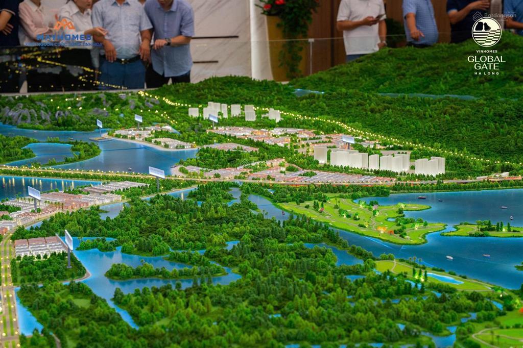 Căn hộ view biển + 7 trường đại học quốc tế  dòng tiền 2030tr/tháng  chung cư vin hạ long xanh