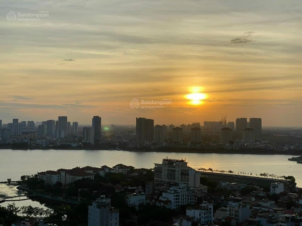Cc bán nhanh căn 3 ngủ góc 146m view phố đi bộ đặng thai mai nội thất đầy đủ giá 2xtỷ 0914 772 ***