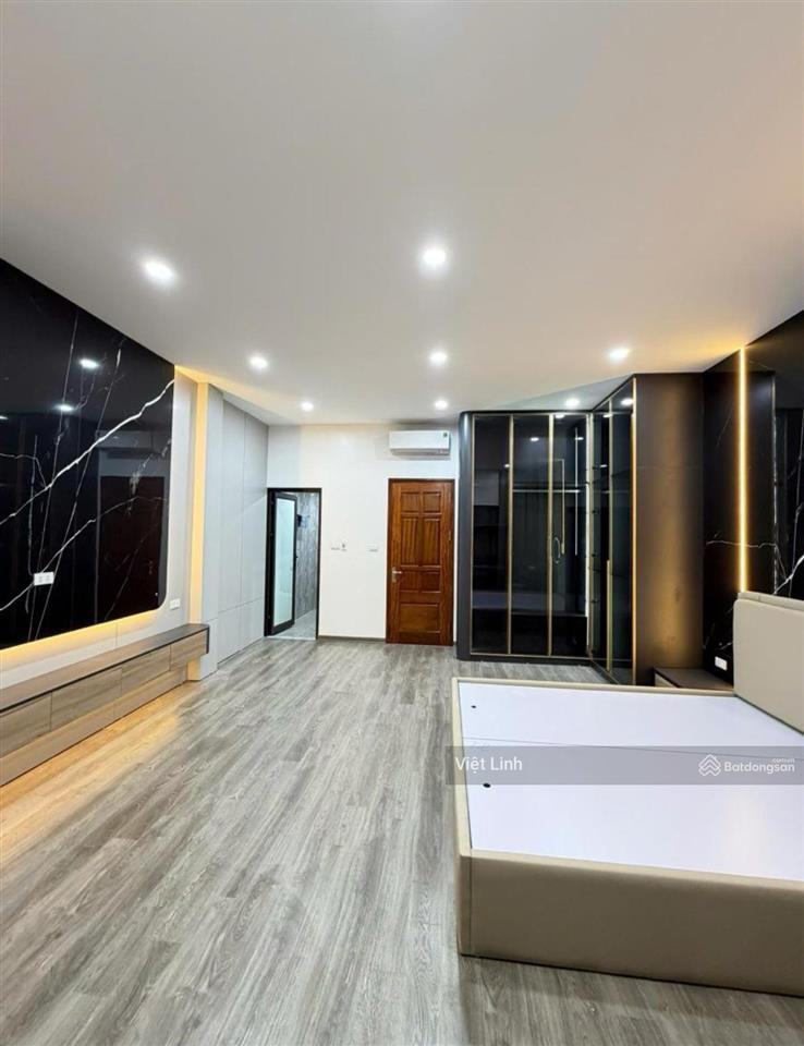 Mặt phố hoàng mai 6 tầng thang máy mt 5m giá 17.9 tỷ