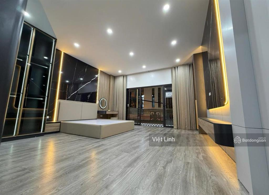 Mặt phố hoàng mai 6 tầng thang máy mt 5m giá 17.9 tỷ