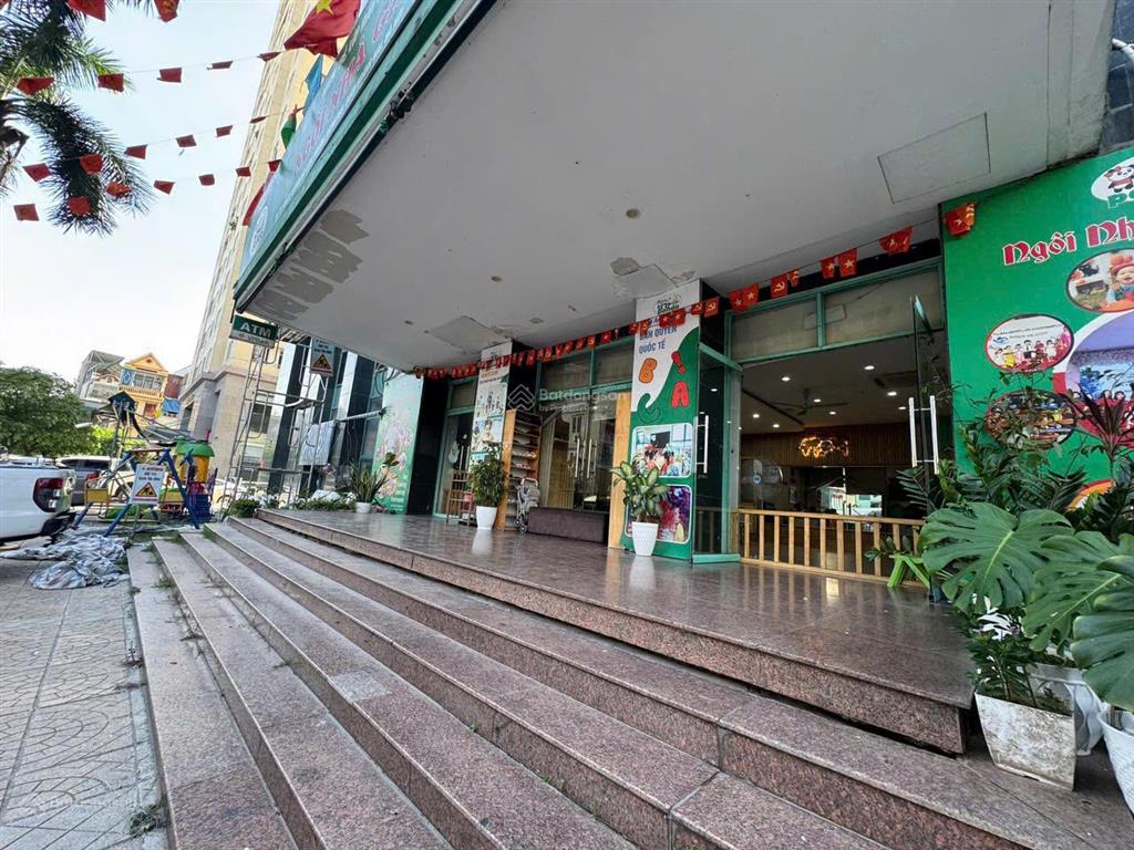 Cho thuê mặt bằng 410m² vuông vức, lý tưởng làm siêu thị, nhà trẻ, trung tâm anh ngữ