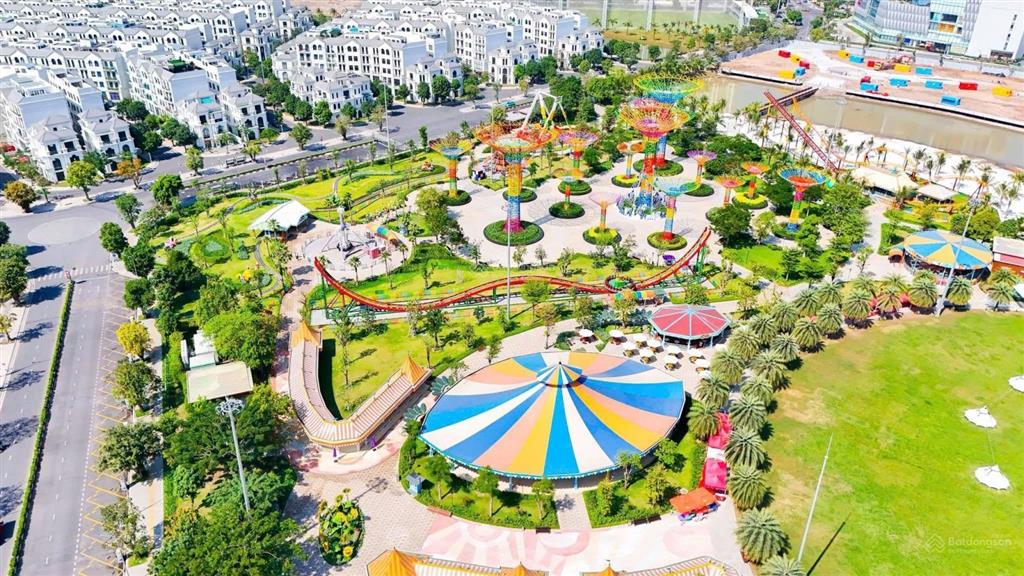 Bán lỗ sâu nhà phố manhattan glory 16,5 tỷ, phù hợp ở kết hợp kinh doanh, vinhomes grand park q9