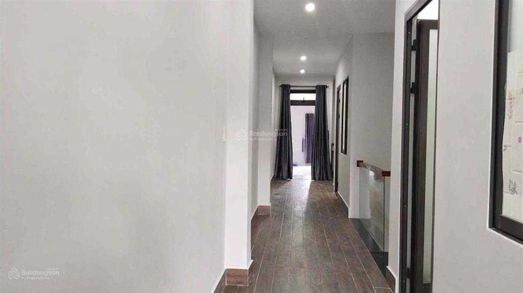 Nhà phố cách biển mân thái 150m