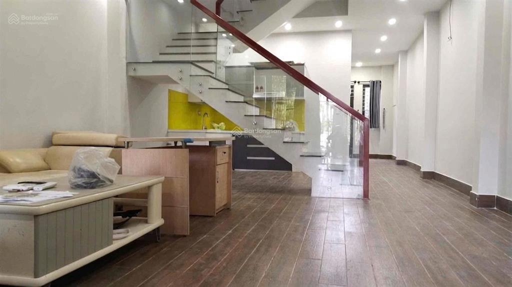 Nhà phố cách biển mân thái 150m