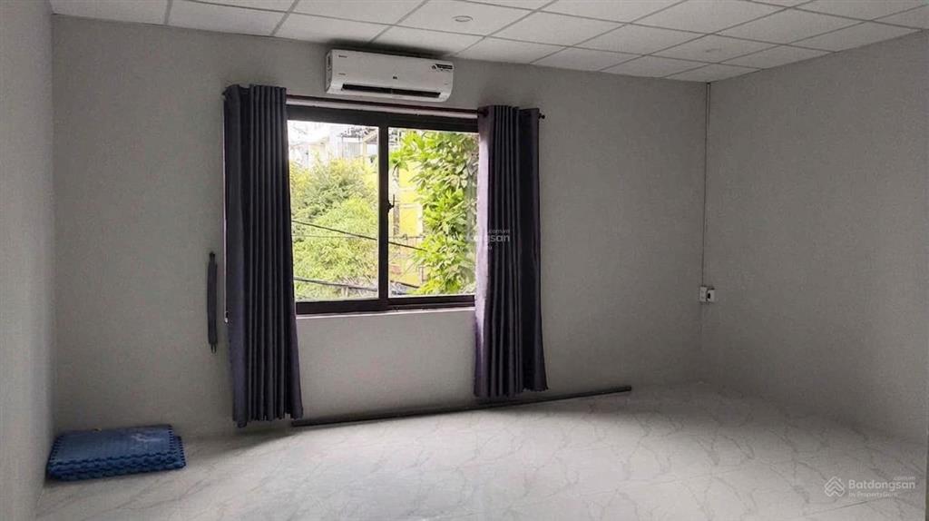 Nhà phố cách biển mân thái 150m