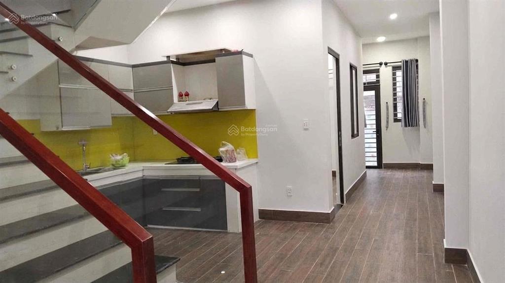 Nhà phố cách biển mân thái 150m