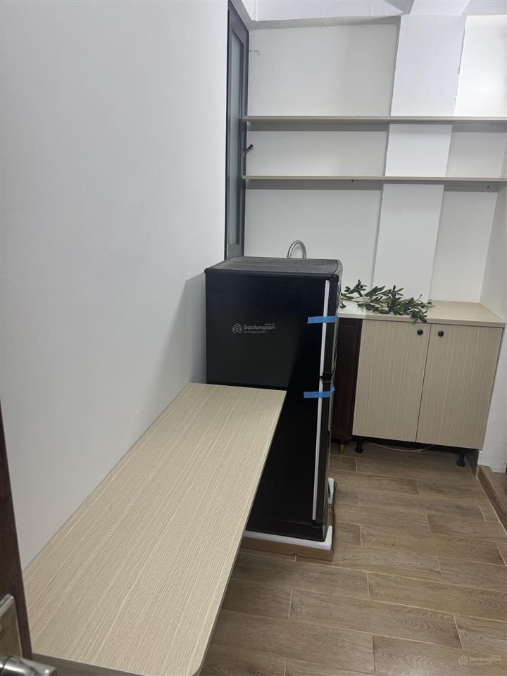 Thuê phòng khỏi lo sắm đồ ausa lê văn lương có sẵn nội thất, bếp và wc riêng