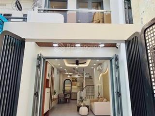 Nhà cô chú ký gửi riêng. phan bội châu, p sài gòn, q1 19tr/tháng. 80m2 hẻm 6m