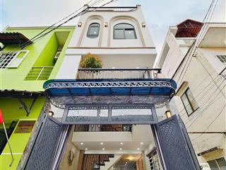 Đang bán căn nhà ở cù lao p2 phú nhuận 4 ty 450tr dt 67,5m2 hđ thuê 19tr/th. sổ hồng riêng