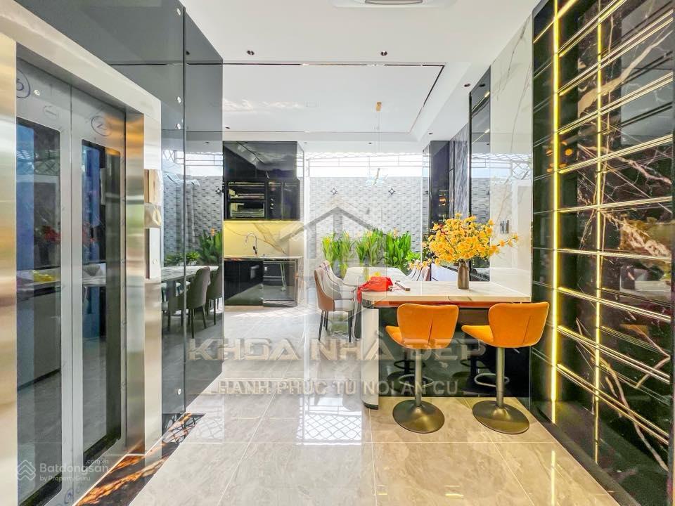 Chú duy cần bán nhà nguyễn xí p26 bình thạnh hđ thuê 19tr 80m2 hẻm 6m sổ hồng riêng