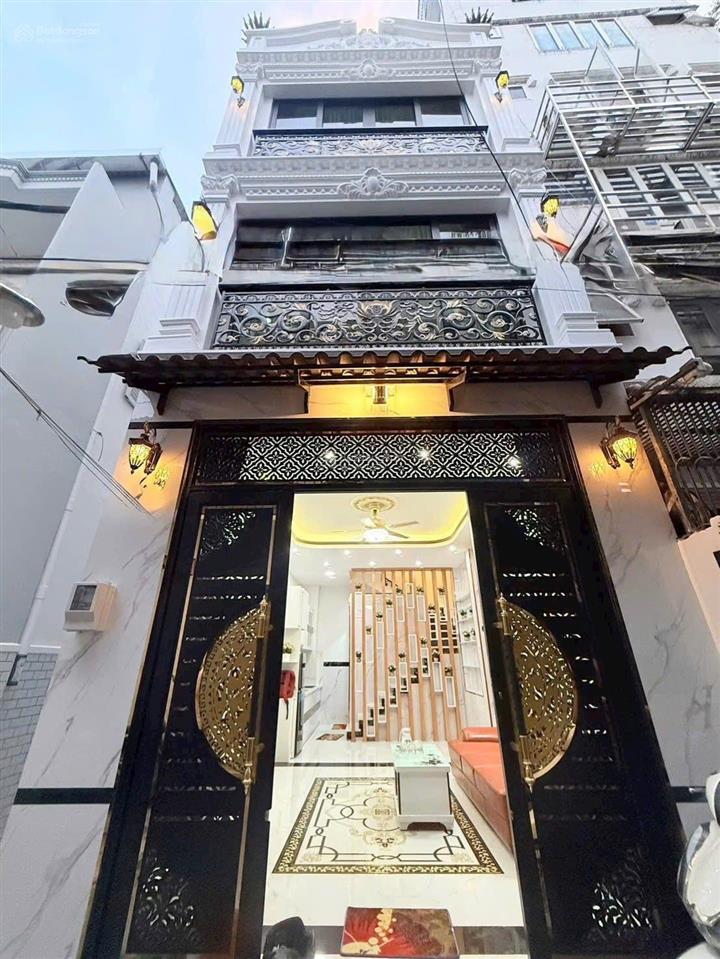 Nhà đang cần bán gấp, nguyễn văn cừ, q1. giá 4ty470tr dt 77.2m2, hẻm 6m, hđ thuê 19tr/th. shr