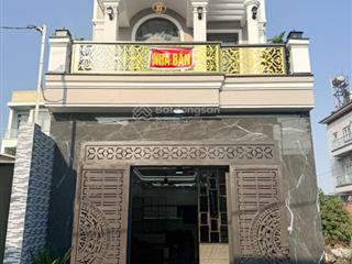 Cô 8 bán huỳnh tân phát, q7 dt 85m2. giá 4tỷ 350. hđ thuê (19tr/ tháng). hẻm 6m. sổ hồng riêng