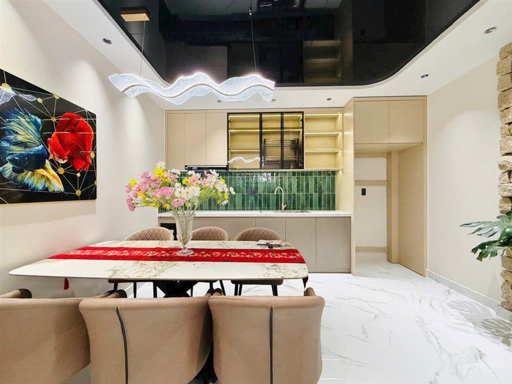 Deal hiếm khó tìm tại phú nhuận giá 3 tỷ690. cao thắng, phú nhuận. hẻm 6m, dt 80m2. thuê 19tr. shr