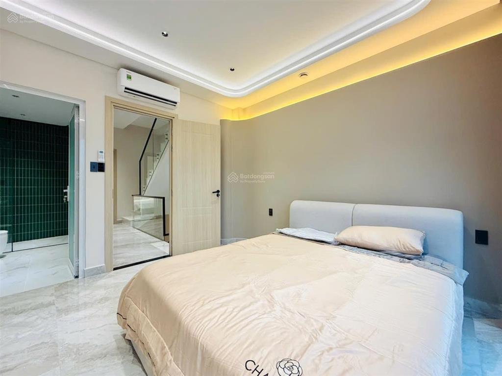 Deal hiếm khó tìm tại phú nhuận giá 3 tỷ690. cao thắng, phú nhuận. hẻm 6m, dt 80m2. thuê 19tr. shr
