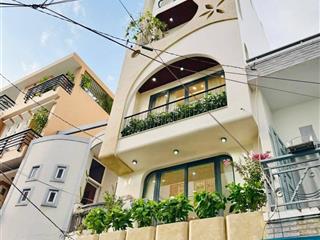 Chủ kẹt nên là bán gấp giảm 300tr. giá 3 tỷ700tr, dt 60m2, hẻm 6m, hđ thuê 19tr/th. sổ hồng riêng