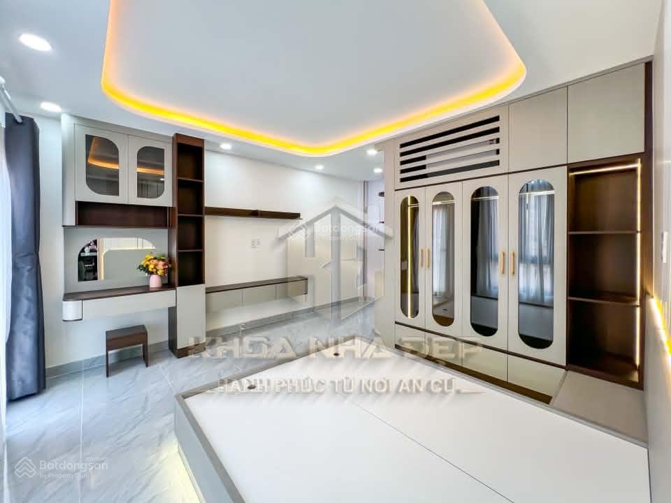 Một căn nhà quá tốt ở lê trọng tấn, tân phú. dt 70m2, hẻm 5m hđ thuê 19tr/th. shr