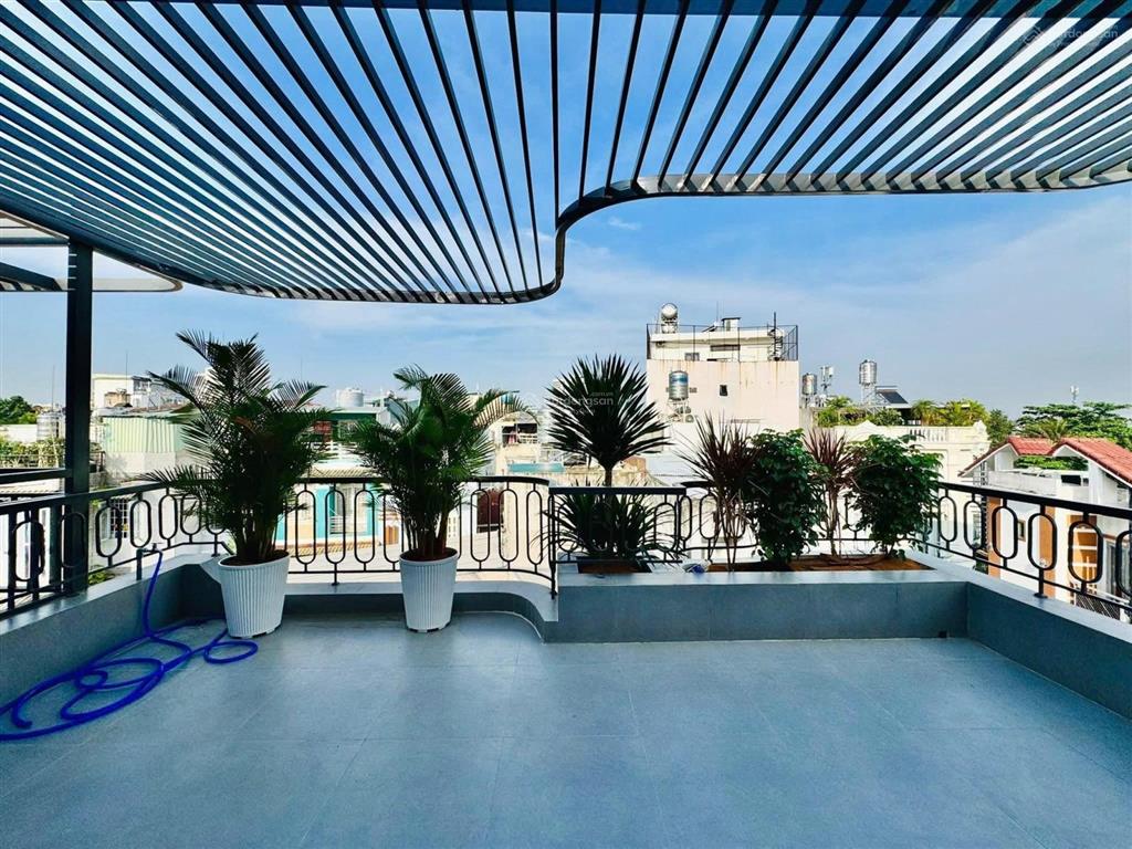 Căn nhà siêu phẩm nằm khúc cao đức lân, q2. giá 3 tỷ900tr dt 70m2, hẻm xe hơi 6m, hđ thuê 19tr. shr