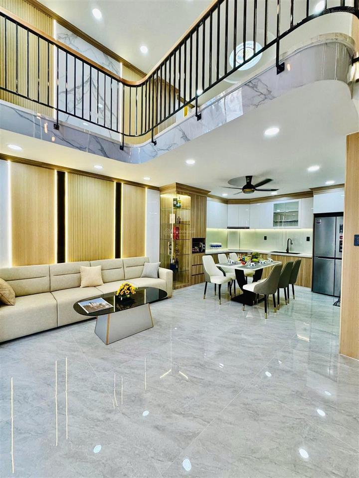 Căn nhà siêu phẩm nằm khúc cao đức lân, q2. giá 3 tỷ900tr dt 70m2, hẻm xe hơi 6m, hđ thuê 19tr. shr