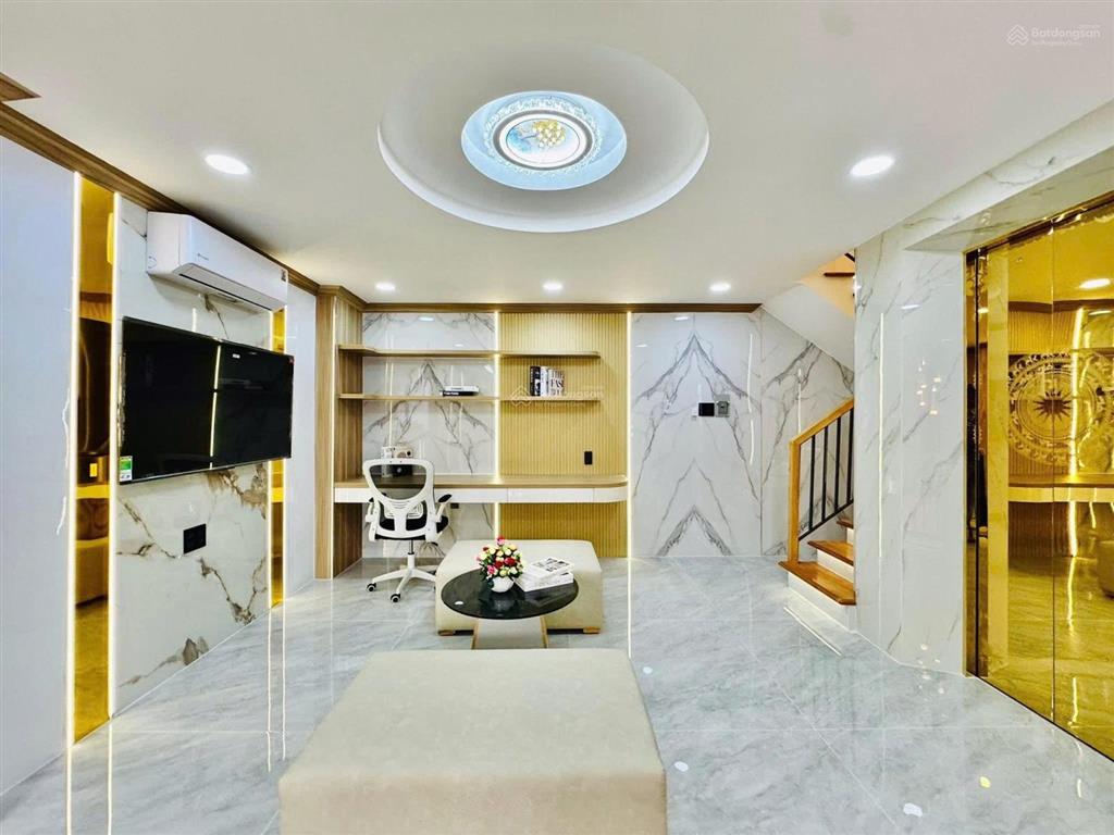 Căn nhà siêu phẩm nằm khúc cao đức lân, q2. giá 3 tỷ900tr dt 70m2, hẻm xe hơi 6m, hđ thuê 19tr. shr