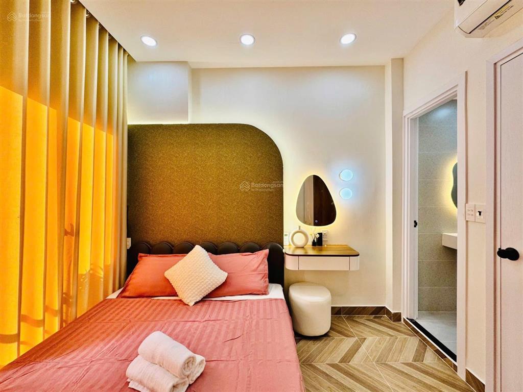 Bán gấp nhà đẹp vị trí ở hồ biểu chánh giá 2tỷ850tr, phú nhuận dt 69m2 hẻm 6m, hđ thuê 18tr/th shr