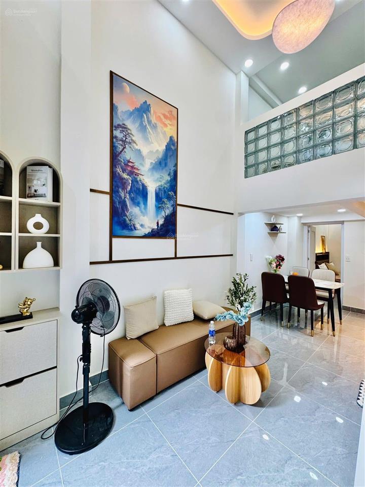 Bán gấp nhà đẹp vị trí ở hồ biểu chánh giá 2tỷ850tr, phú nhuận dt 69m2 hẻm 6m, hđ thuê 18tr/th shr