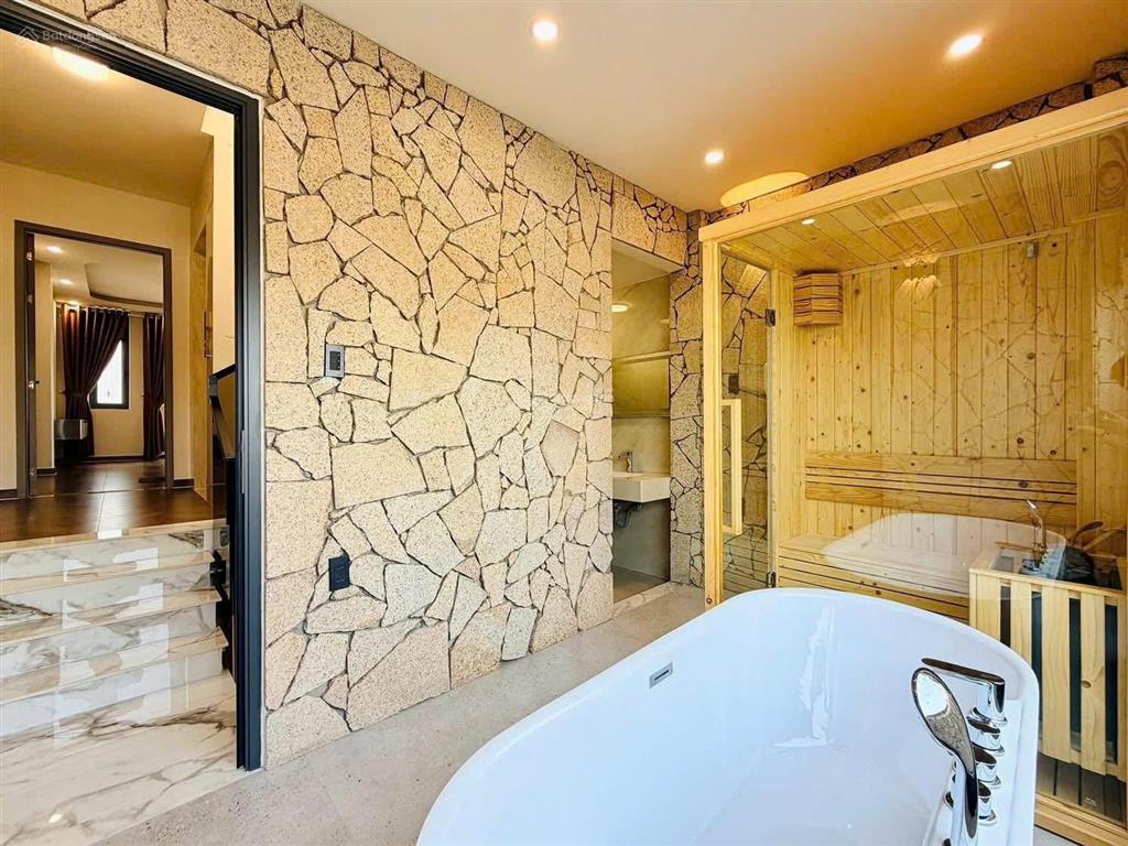 Bán nhà hẻm xe hơi 6m đậu trước nhà. phan xích long, pn. dt 82,5m2, giá thuê 19tr shr