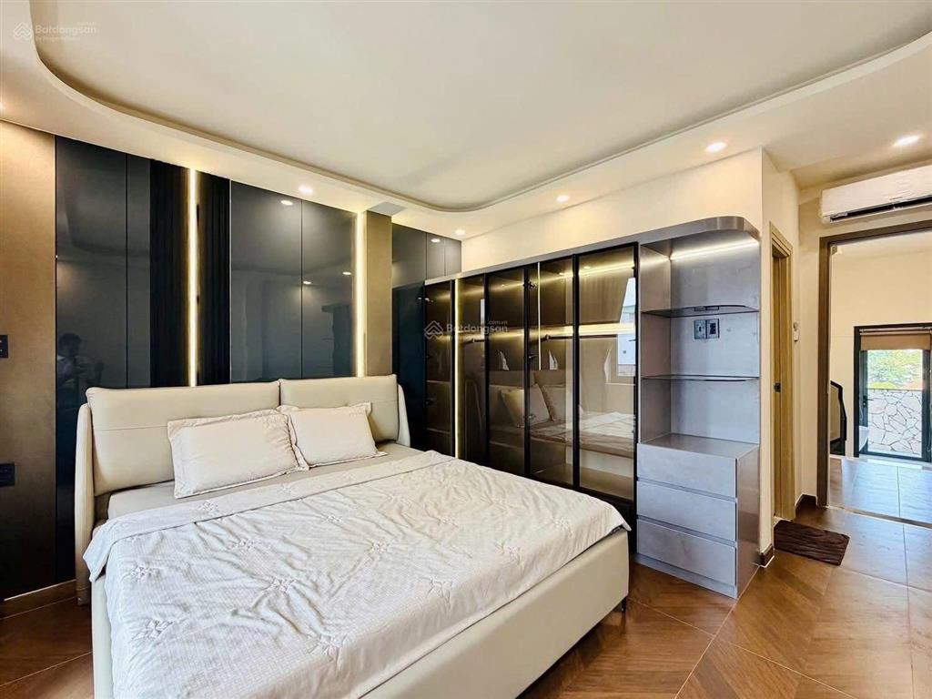 Bán nhà hẻm xe hơi 6m đậu trước nhà. phan xích long, pn. dt 82,5m2, giá thuê 19tr shr