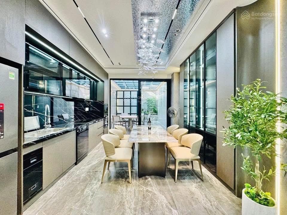 Bán nhà để làm ăn đinh công tráng, q1. giảm nhanh 300tr giá 3tỷ250tr dt 70m2, hẻm 6m thuê 19tr shr