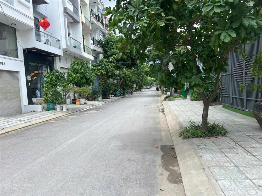 Giảm nhanh 300tr sở hữu nhà đồng nai, q10. hẻm 5m, dt 80m2, thuê 19tr/th. shr