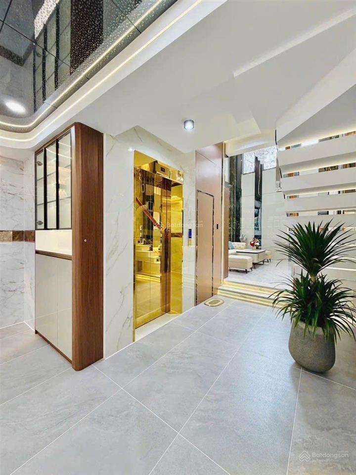 Bán gấp nhà hẻm 214 nguyễn trãi, q5. giá 4ty250tr dt 90m2, hẻm 5m, hđ thuê 19tr/th. sổ hồng riêng