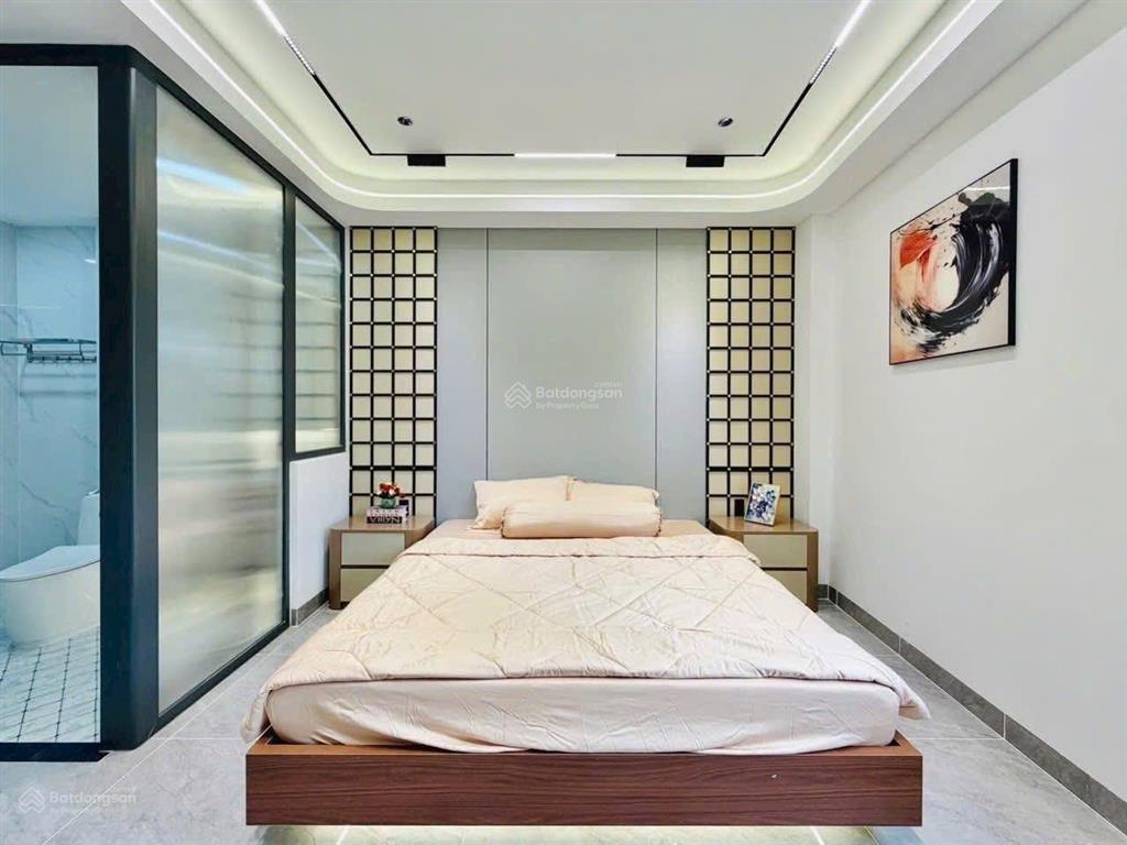 Bán gấp nhà hẻm 214 nguyễn trãi, q5. giá 4ty250tr dt 90m2, hẻm 5m, hđ thuê 19tr/th. sổ hồng riêng