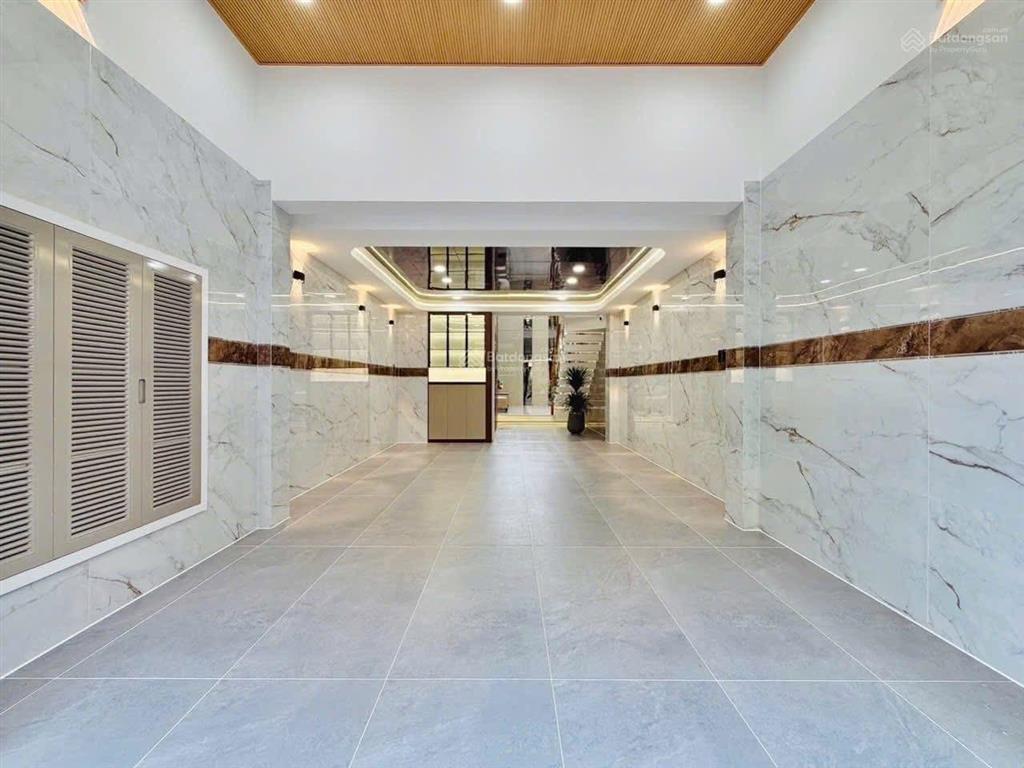 Bán gấp nhà hẻm 214 nguyễn trãi, q5. giá 4ty250tr dt 90m2, hẻm 5m, hđ thuê 19tr/th. sổ hồng riêng