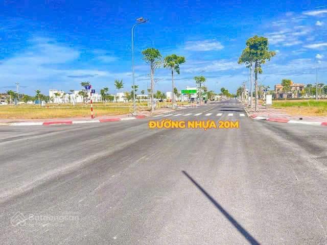 Bán đất 100m2 mà giá trị 2tỷ900tr, vị trí đắc địa nằm ngay khu vực đang phát triển, ôm trọn kcn