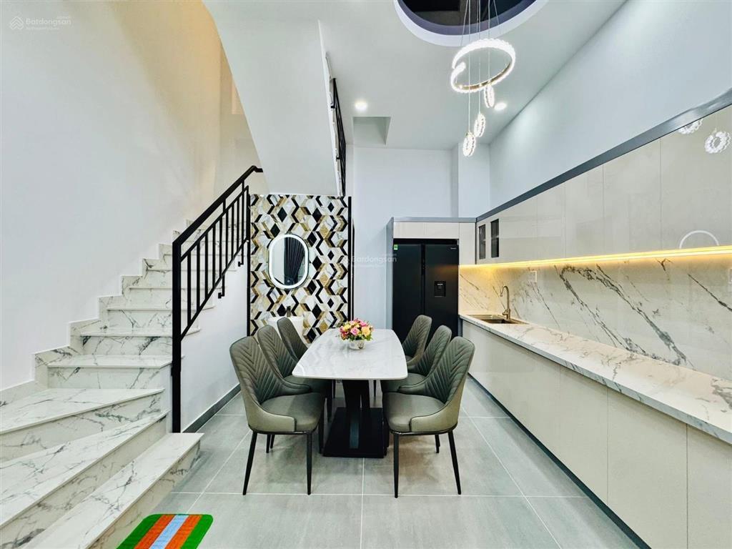 Cần bán gấp căn nhà hiệp bình, thủ đức có dòng tiền 25tr/th. sổ riêng, hẻm 6m, dt 75m2