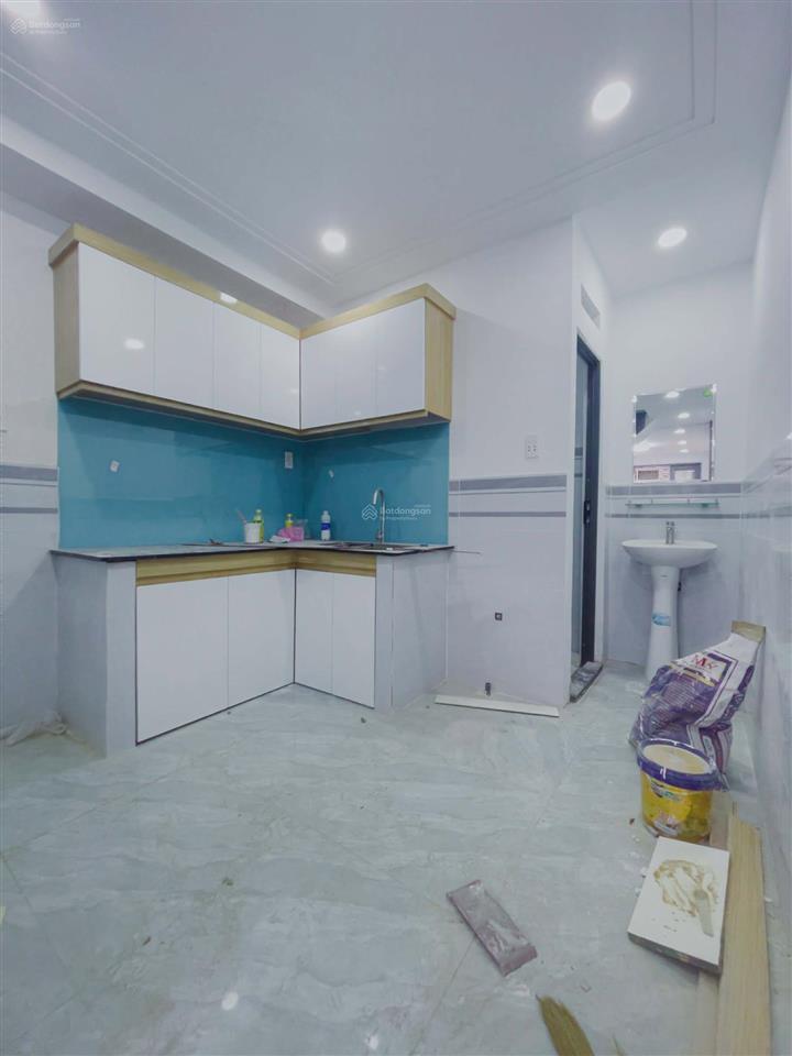 Nhà ngang 4m dài 9m có 2 phòng ngủ 2wc gần cầu vượt tân thới hiệp giá 1 tỷ 468 còn giảm mạnh