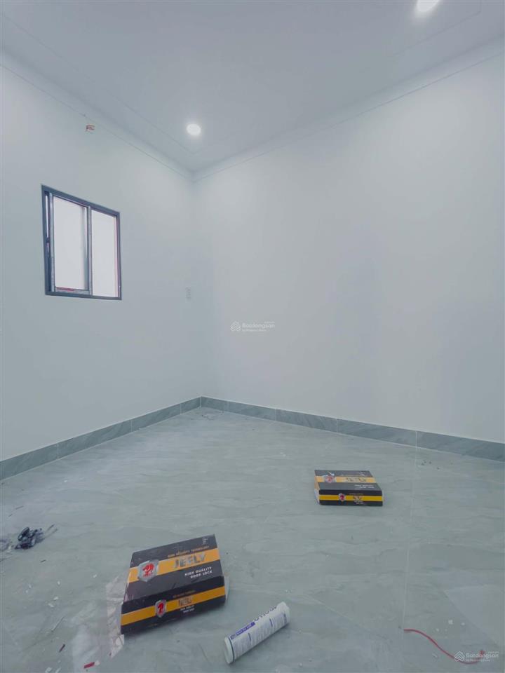 Nhà ngang 4m dài 9m có 2 phòng ngủ 2wc gần cầu vượt tân thới hiệp giá 1 tỷ 468 còn giảm mạnh