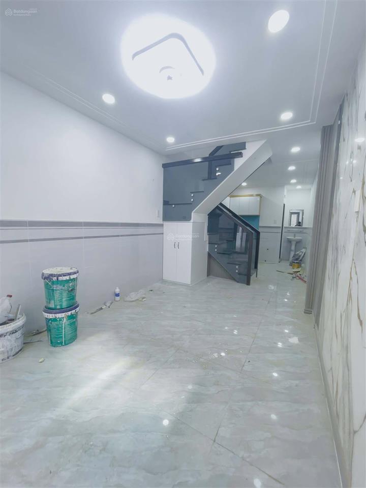 Nhà ngang 4m dài 9m có 2 phòng ngủ 2wc gần cầu vượt tân thới hiệp giá 1 tỷ 468 còn giảm mạnh