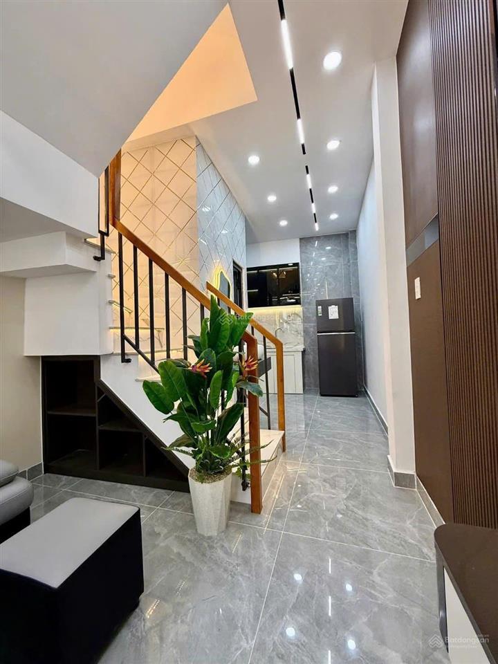 Nhà 1 lầu 2pn gần cầu vượt tân thới hiệp quận 12 sát bên gò vấp