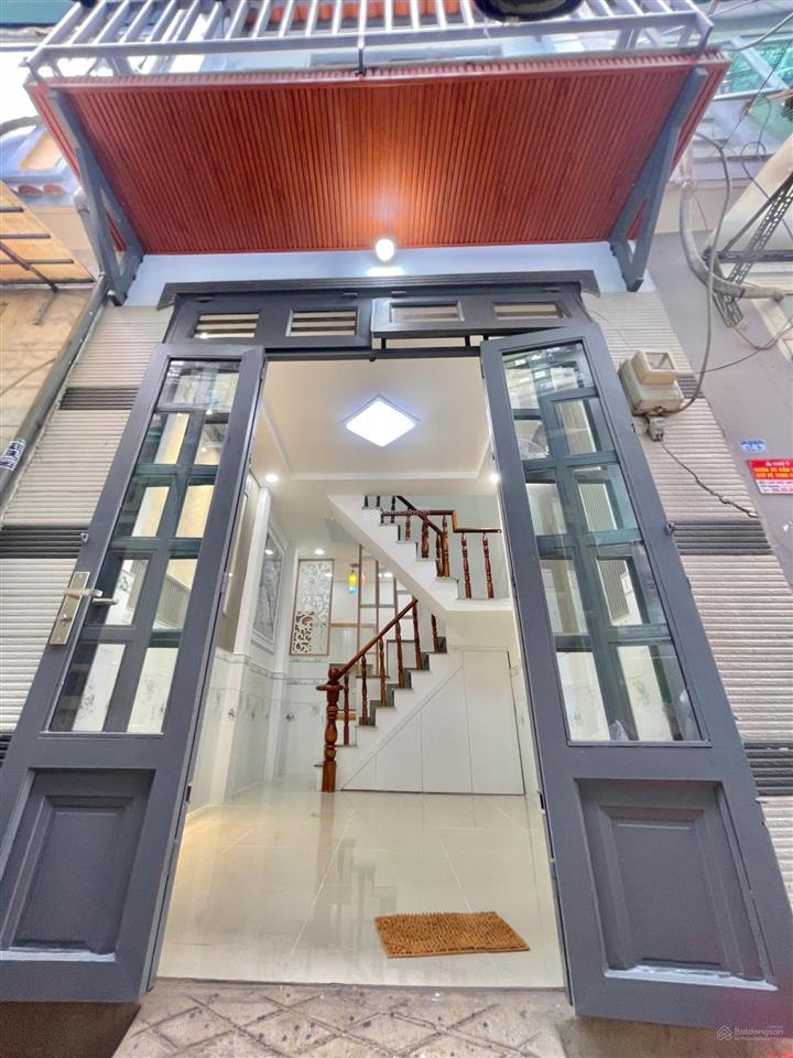 Nhà xây mới 4x7 1 trệt 1 lầu 2 phòng có ban công gần metro quận 12 giá 1 tỉ 230 còn bớt chính chủ