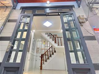 Nhà xây mới 4x7 1 trệt 1 lầu 2 phòng có ban công gần metro quận 12 giá 1 tỉ 230 còn bớt chính chủ