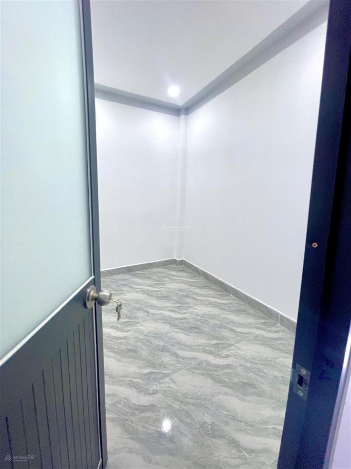Nhà xây mới 3,5x7m đường tô ký ngay quân khu 7 quận 12 giá 790tr còn bớt chính chủ