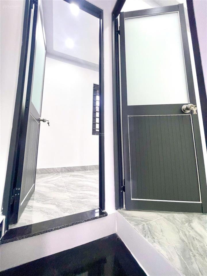 Nhà xây mới 3,5x7m đường tô ký ngay quân khu 7 quận 12 giá 790tr còn bớt chính chủ
