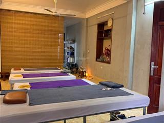 Sang nhượng spa 100m2 + 70m2 + 30m2 3 tầng phí thuê nhà 10tr/1 tháng có lượng khách ổn định