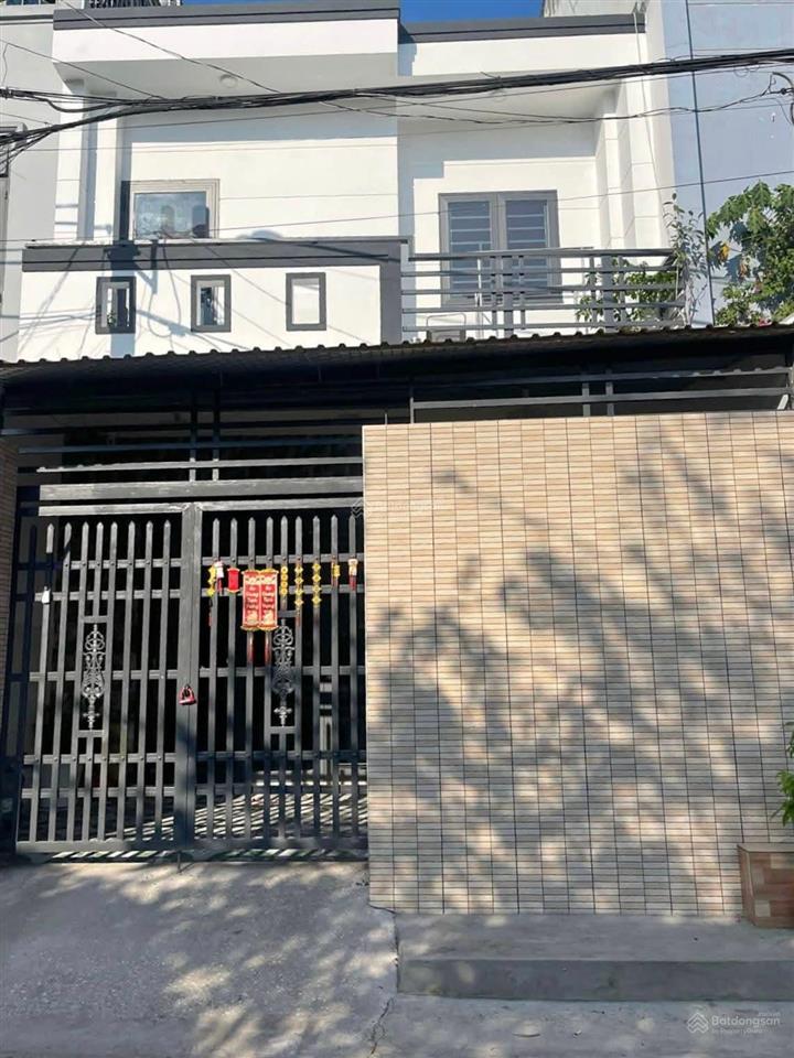 Bán gấp nhà 1 lầu 6x20, giá 800 triệu. ngay chợ đệm, đang cho thuê 20 triệu/tháng