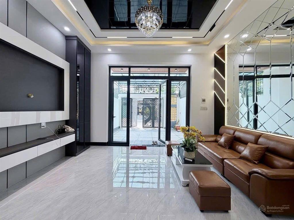 Nhà 1 trệt 1 lầu ngay chợ bờ ngựa đường hưng nhơn, 5x22. giá 899 triệu