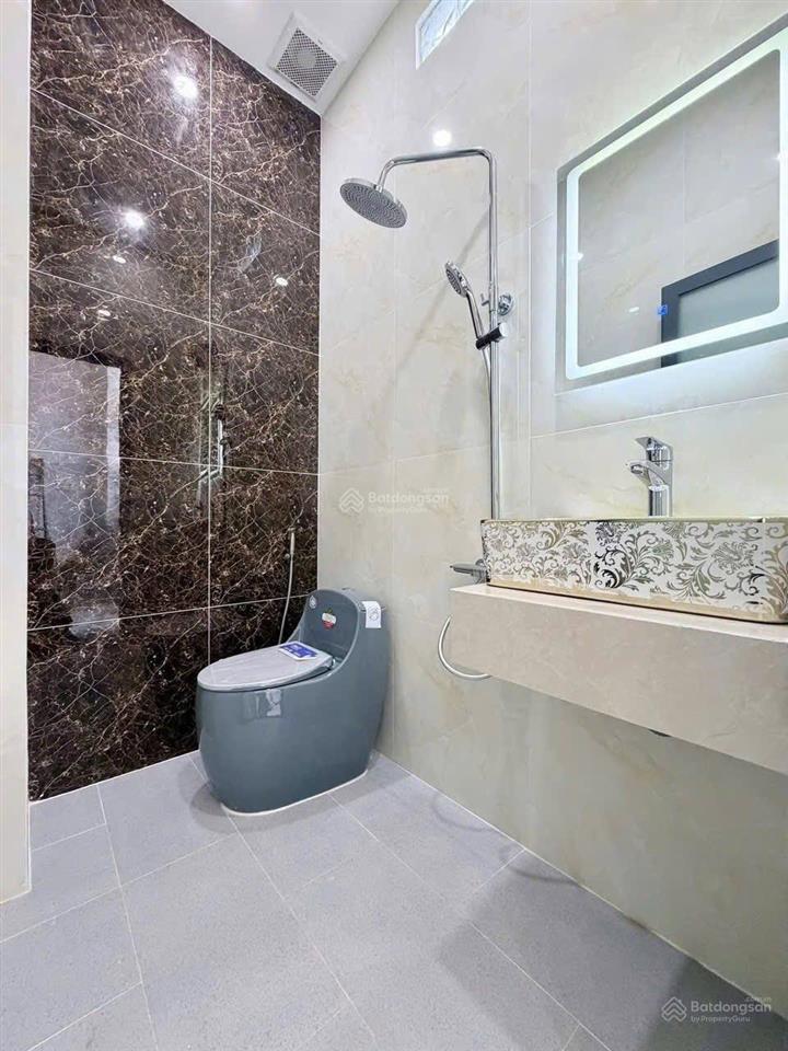 Nhà 1 trệt 1 lầu ngay chợ bờ ngựa đường hưng nhơn, 5x22. giá 899 triệu