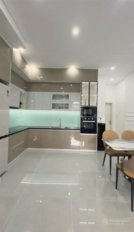 Chính chủ bán gấp nhà 1 lầu 5x22. giá 799 triệu. đường đoàn nguyễn tuấn, ngay chợ hưng long