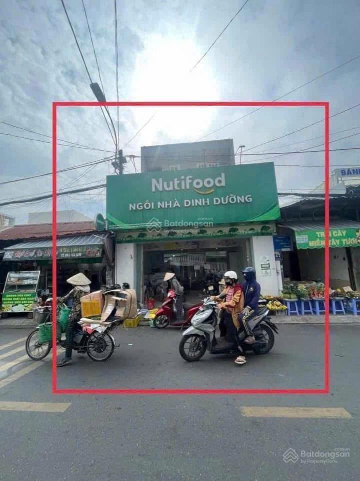 Chính chủ bán gấp nhà 1 lầu, 6x20m ngay chợ phú lợi. đang cho thuê 25 triệu/tháng