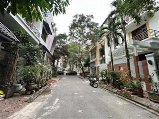 Bán biệt thự 39 tỷ, 100m2 tại mỹ đình 1, nam từ liêm, gara ô tô, mặt tiền quyền lực, view vườn hoa