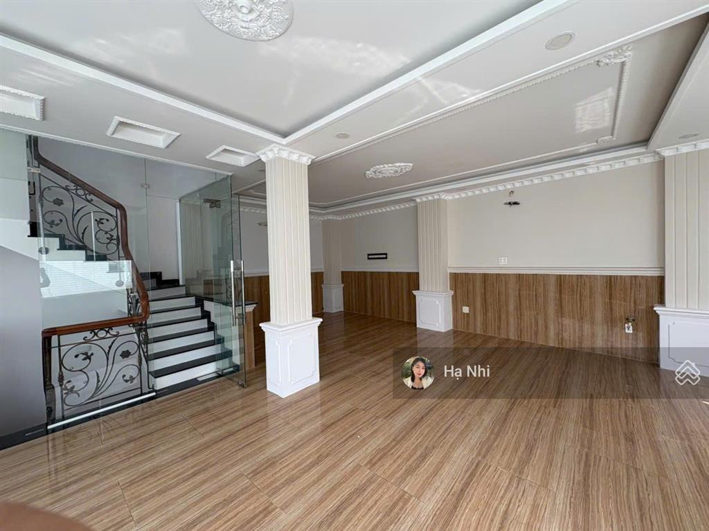 Hiếm! căn góc 2 mặt tiền 5 tầng, ngang 8m ngay đại lộ 2, chợ phước bình, thảo điền 5ph đi xe